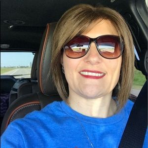 Meet your Posher, Michele